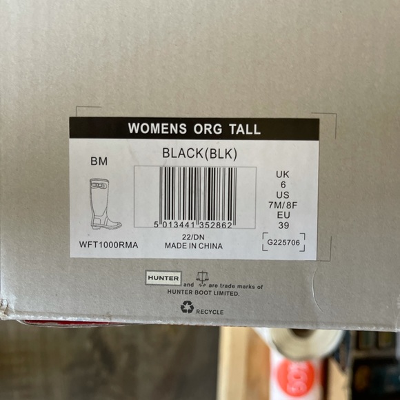 Hunter Original Matte Tall Boots (w/ two pairs of boot socks) - Picture 10 of 10